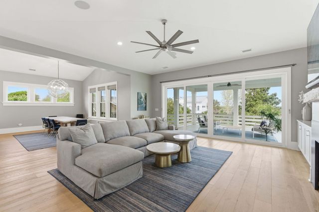517 Carolina Boulevard, Isle Of Palms, SC 29451