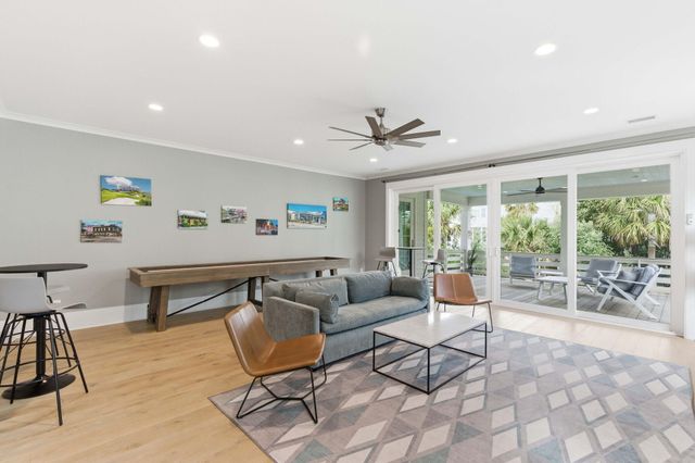 517 Carolina Boulevard, Isle Of Palms, SC 29451