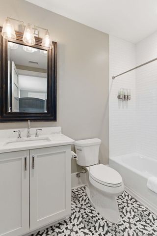 517 Carolina Boulevard, Isle Of Palms, SC 29451