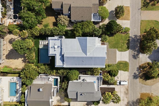517 Carolina Boulevard, Isle Of Palms, SC 29451