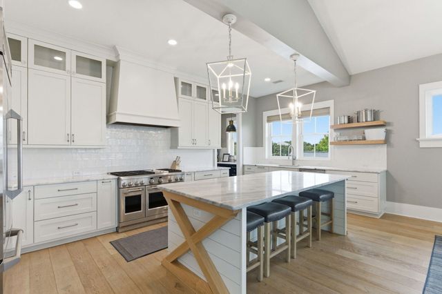 517 Carolina Boulevard, Isle Of Palms, SC 29451