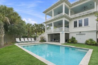 517 Carolina Boulevard, Isle Of Palms, SC 29451