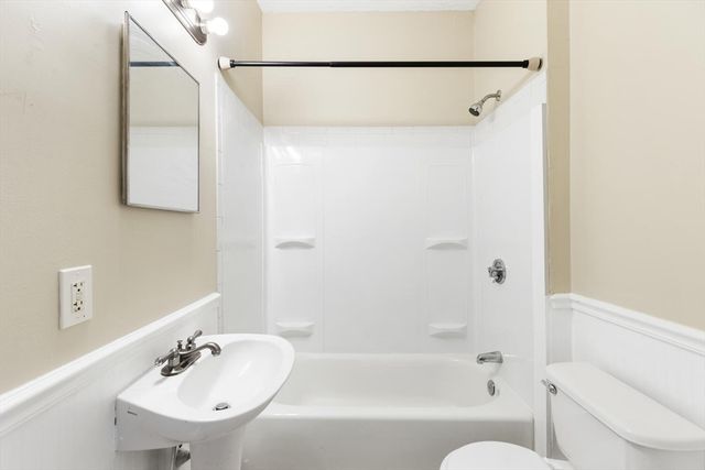 14 Mt Pleasant Place, Lynn, MA 01902