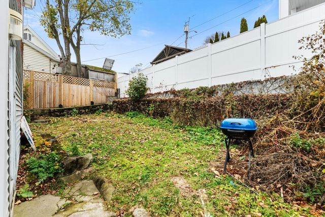 14 Mt Pleasant Place, Lynn, MA 01902