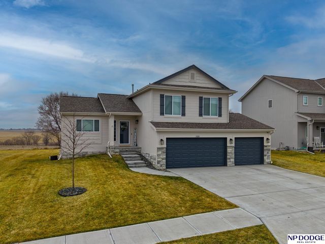 8020 S 200 Street, Gretna, NE 68028