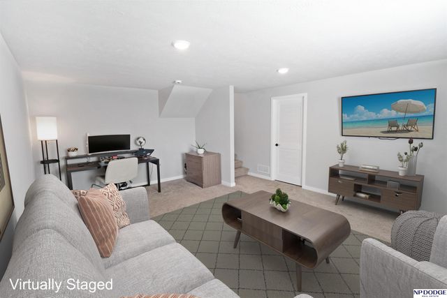 8020 S 200 Street, Gretna, NE 68028