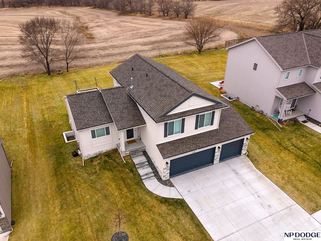 8020 S 200 Street, Gretna, NE 68028