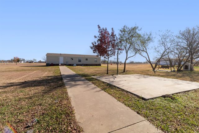 6210 Armadillo Drive, Kemp, TX 75143