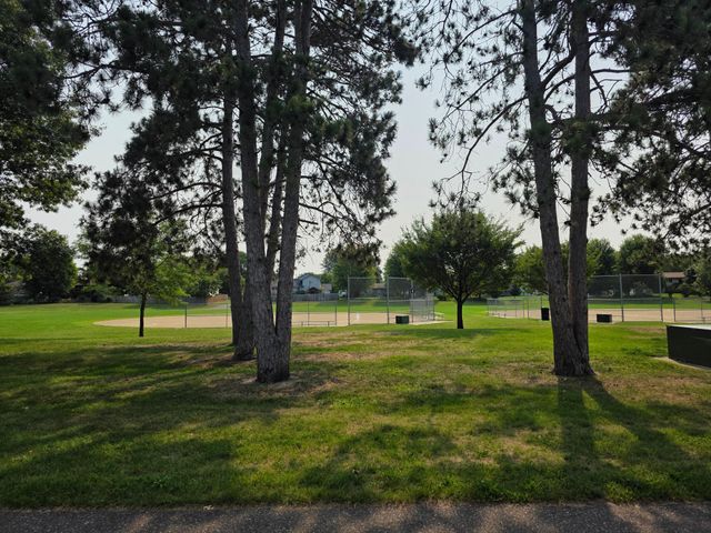 9748 Hames Court S, Cottage Grove, MN 55016