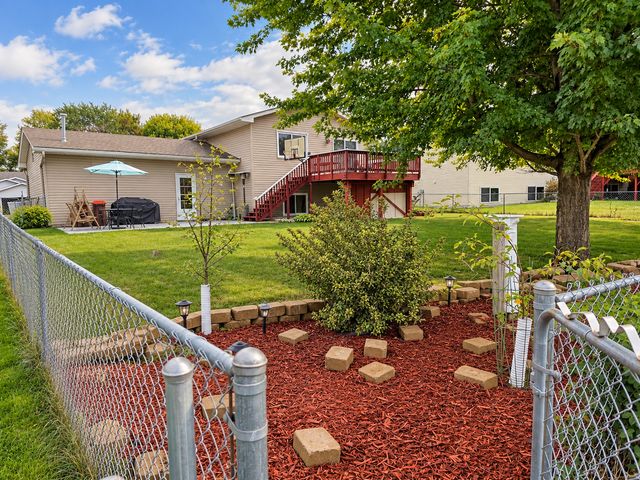 9748 Hames Court S, Cottage Grove, MN 55016