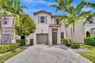4700 NW 48th Ter, Tamarac, FL 33319