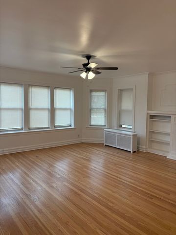 7635 S Yates Boulevard 2N, Chicago, IL 60649