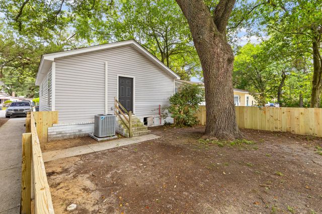 2512 Bennett Yard Road A, B, C, North Charleston, SC 29405