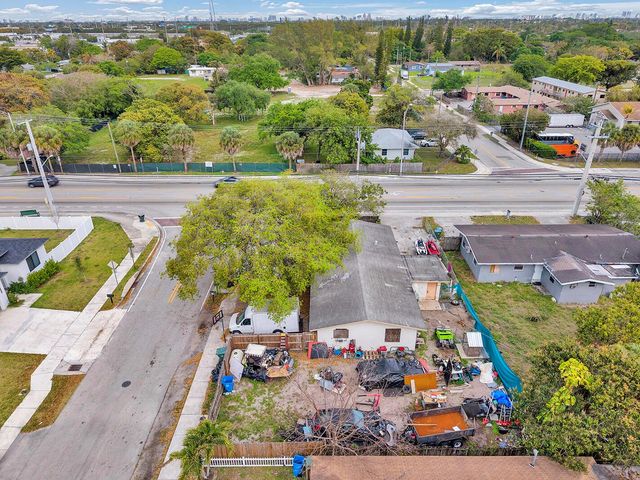 2100 NW 27th Street, Oakland Park, FL 33311