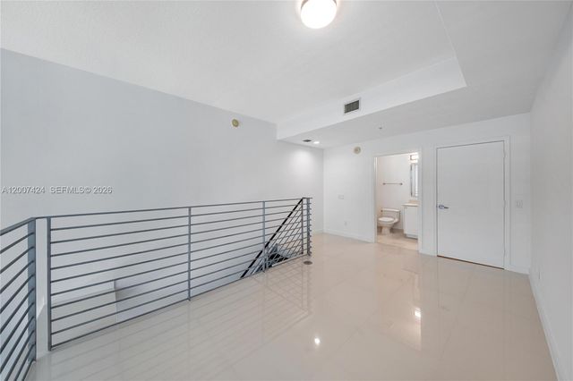 60 SW 13th St 2420, Miami, FL 33130