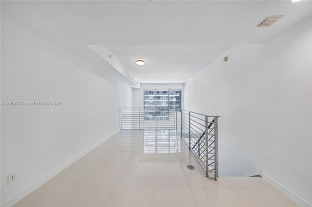 60 SW 13th St 2420, Miami, FL 33130