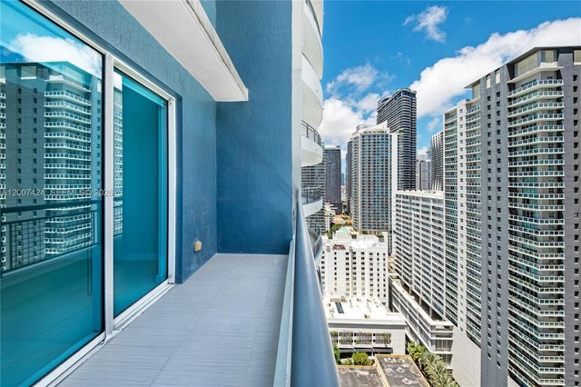 60 SW 13th St 2420, Miami, FL 33130