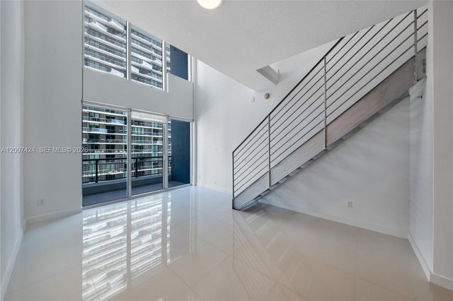 60 SW 13th St 2420, Miami, FL 33130