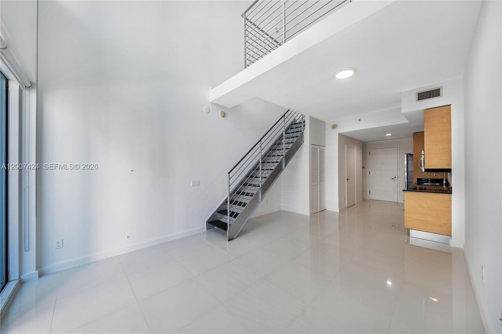 60 SW 13th St 2420, Miami, FL 33130