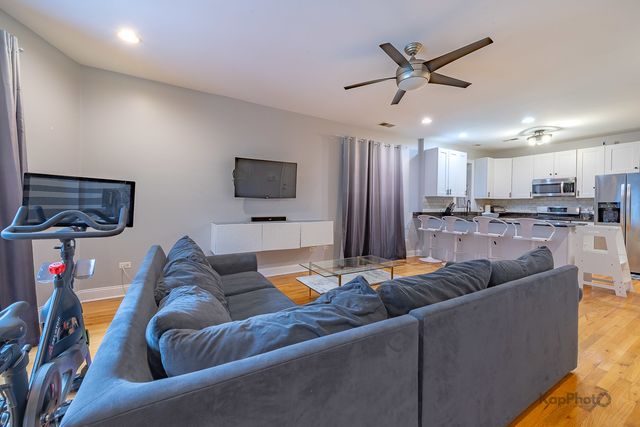 31 E 26th Street 3, Chicago, IL 60616