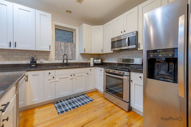 31 E 26th Street 3, Chicago, IL 60616