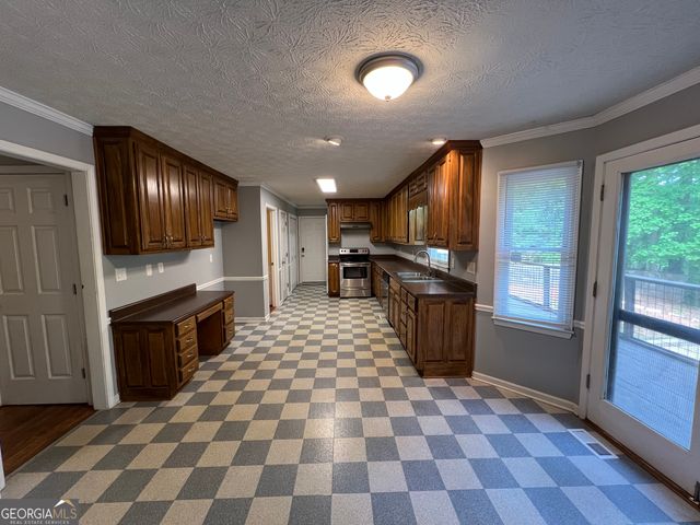 4811 SE West Lake Drive, Conyers, GA 30094