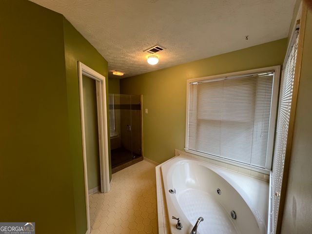 4811 SE West Lake Drive, Conyers, GA 30094