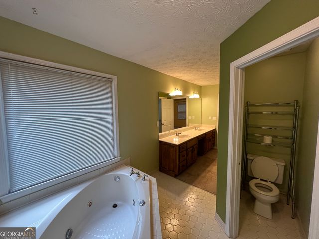 4811 SE West Lake Drive, Conyers, GA 30094