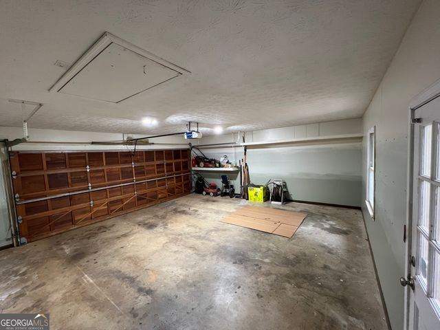 4811 SE West Lake Drive, Conyers, GA 30094