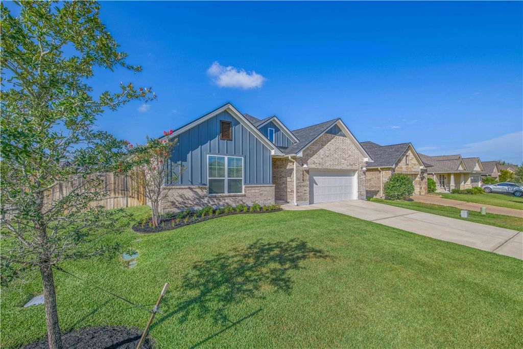3518 Falston Green, Bryan, TX 77808 — exterior