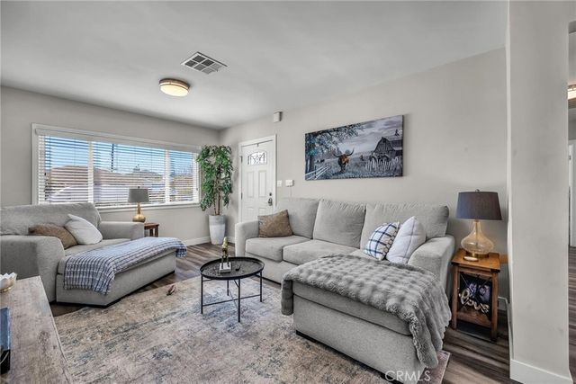 5017 W 123rd PL, Hawthorne, CA 90250