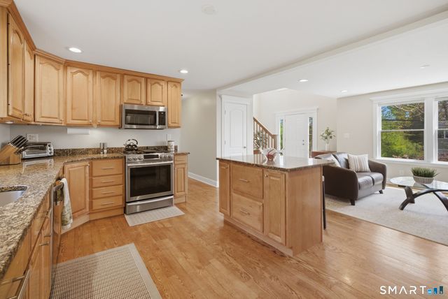 14 Bonnie Drive, Farmington, CT 06032