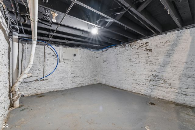 113 E Broadway Street, Alexandria, IN 46001