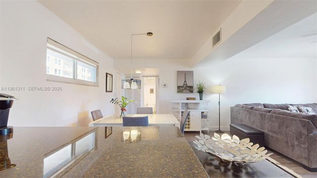 2076 S Ocean Dr 211, Hallandale Beach, FL 33009