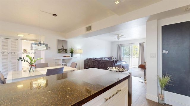 2076 S Ocean Dr 211, Hallandale Beach, FL 33009