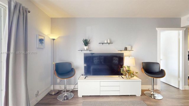 2076 S Ocean Dr 211, Hallandale Beach, FL 33009