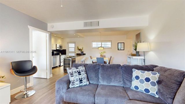 2076 S Ocean Dr 211, Hallandale Beach, FL 33009