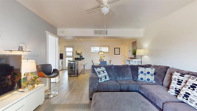 2076 S Ocean Dr 211, Hallandale Beach, FL 33009