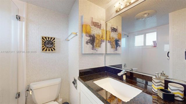 2076 S Ocean Dr 211, Hallandale Beach, FL 33009