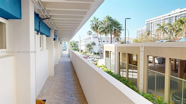 2076 S Ocean Dr 211, Hallandale Beach, FL 33009