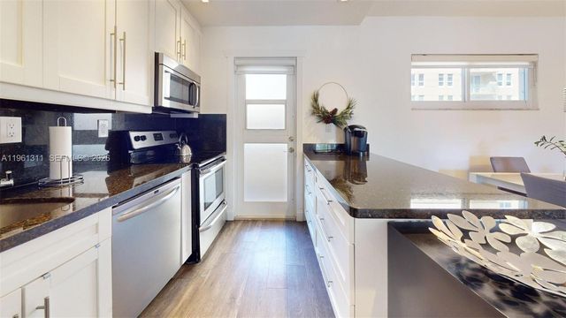 2076 S Ocean Dr 211, Hallandale Beach, FL 33009