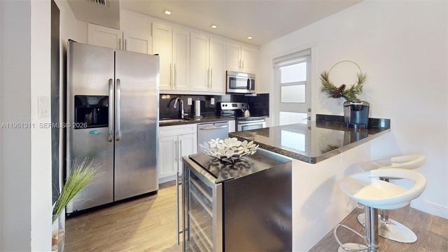 2076 S Ocean Dr 211, Hallandale Beach, FL 33009