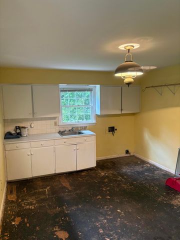 165 Colonial Drive, Paducah, KY 42001