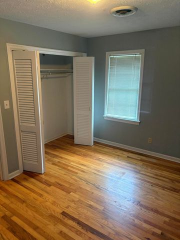 165 Colonial Drive, Paducah, KY 42001