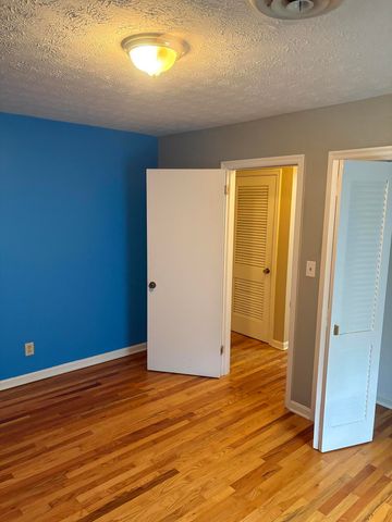 165 Colonial Drive, Paducah, KY 42001