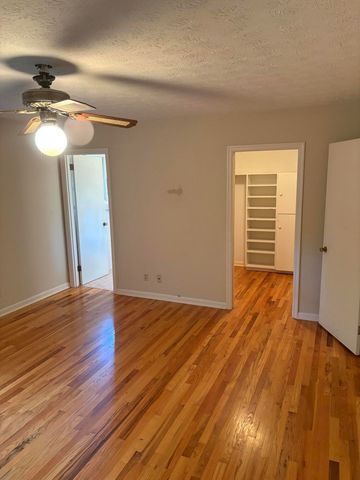 165 Colonial Drive, Paducah, KY 42001