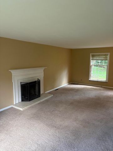 165 Colonial Drive, Paducah, KY 42001