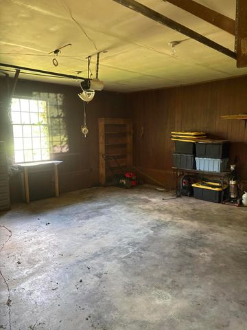 165 Colonial Drive, Paducah, KY 42001