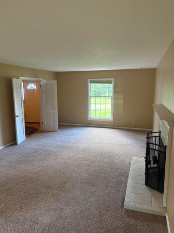 165 Colonial Drive, Paducah, KY 42001