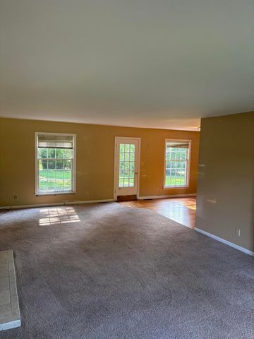 165 Colonial Drive, Paducah, KY 42001